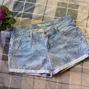 Boyfriend Printed Cuffed Light Wash Jean Shorts